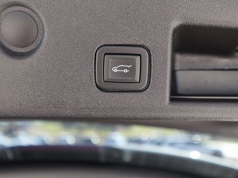 Used 2024 Chevrolet Equinox LT image 15