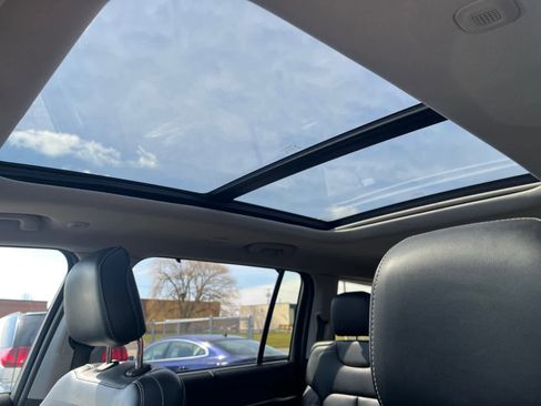 Used 2023 Jeep Grand Cherokee L Limited w/ Luxury Tech Group II image 26