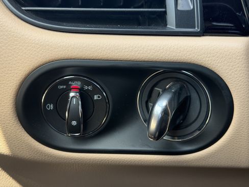 Certified 2021 Porsche Macan S AWD/4WD image 28
