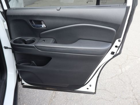 Used 2020 Honda Pilot Touring image 37