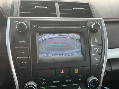 Used 2017 Toyota Camry SE FWD image 15