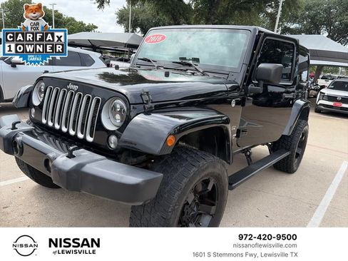 Used 2016 Jeep Wrangler Unlimited Sahara w/ Connectivity Group AWD/4WD image 1