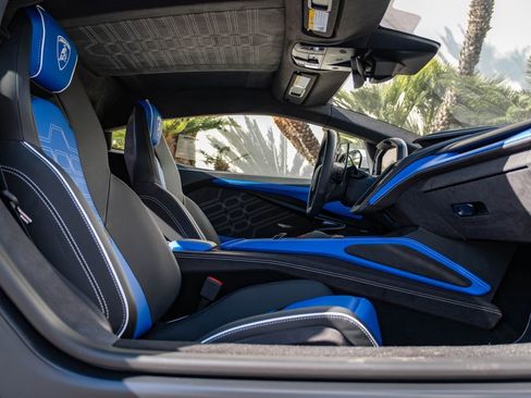 New 2026 Lamborghini Revuelto image 8