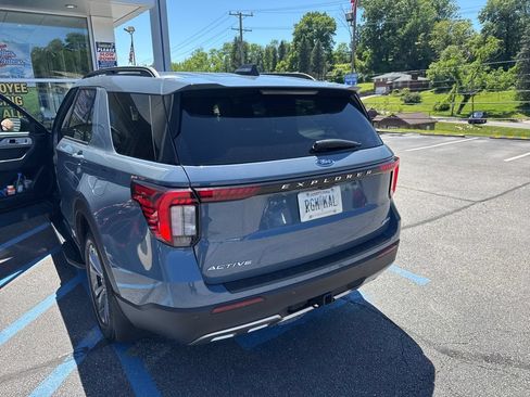 Certified 2025 Ford Explorer Active w/ Active Comfort Package AWD/4WD image 7
