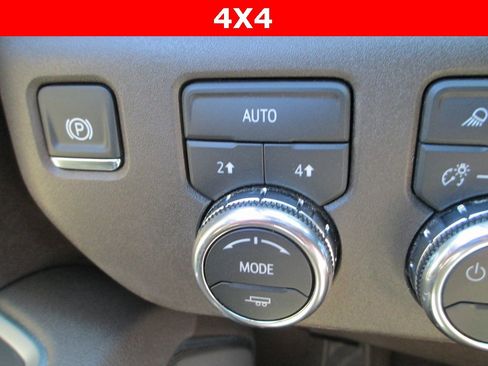 Certified 2025 GMC Sierra 1500 SLT w/ SLT Convenience Package image 30