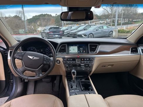 Used 2015 Hyundai Genesis 3.8 image 8