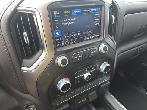 Used 2022 GMC Sierra 2500 Denali w/ Technology Package image 17