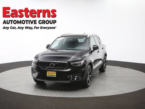 Used 2024 Volvo XC40 B5 Core AWD/4WD image 54