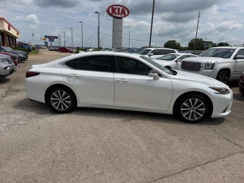 Used 2021 Lexus ES 350 w/ Premium Package FWD image 2