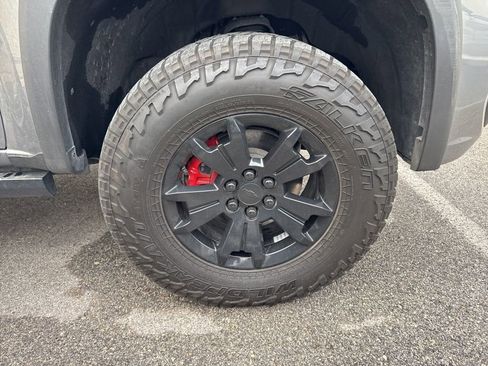 Used 2022 Chevrolet Colorado LT w/ LT Convenience Package image 2