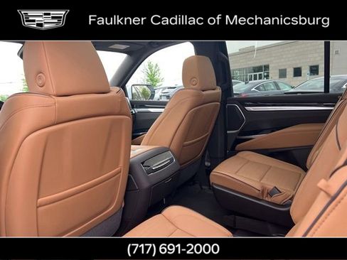 Used 2026 Cadillac Escalade Luxury w/ Touring Package AWD/4WD image 16