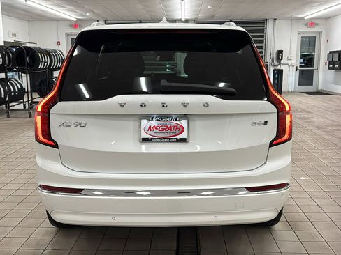 Used 2025 Volvo XC90 B6 Plus image 6