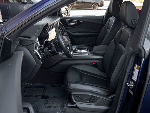 Used 2021 Audi Q8 Prestige w/ Prestige Package image 16