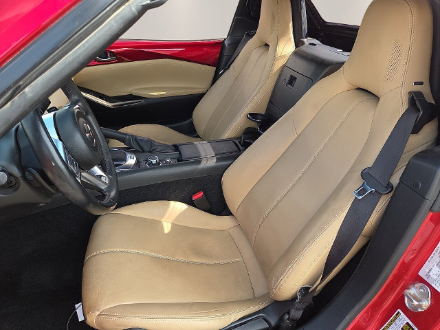 Used 2019 MAZDA MX-5 Miata RF Grand Touring RWD image 18