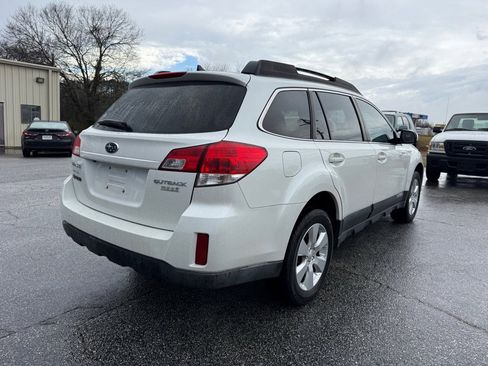 Used 2011 Subaru Outback 2.5i Limited w/ PWR Moonroof Pkg image 7