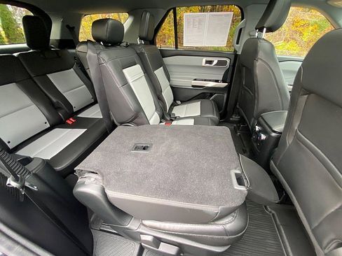 Certified 2022 Ford Explorer XLT w/ Equipment Group 202A image 46