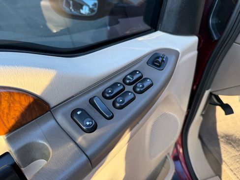 Used 2004 Ford F350 Lariat image 22