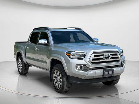 Used 2023 Toyota Tacoma Limited AWD/4WD image 3
