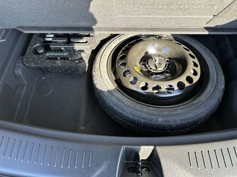 Used 2024 Buick Encore GX Avenir w/ Avenir Convenience Package image 28