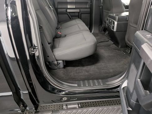 Used 2018 Ford F150 XLT w/ Equipment Group 302A Luxury AWD/4WD image 27