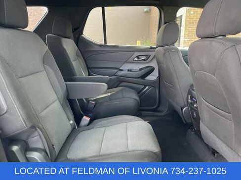 Used 2023 Chevrolet Traverse LT FWD image 25