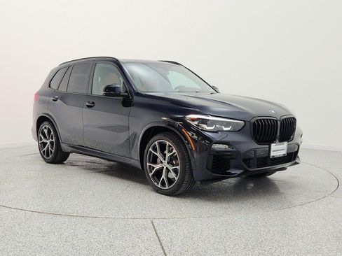 Used 2021 BMW X5 xDrive40i w/ M Sport Package AWD/4WD image 3