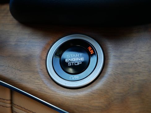 Used 2025 Jeep Grand Cherokee L Summit image 29