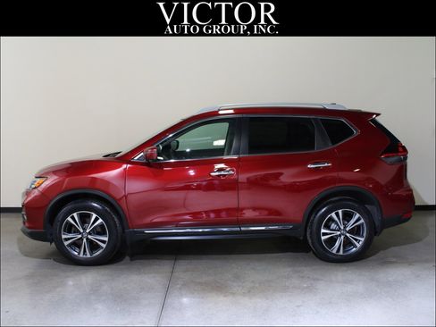Used 2018 Nissan Rogue SL w/ Premium Package image 1