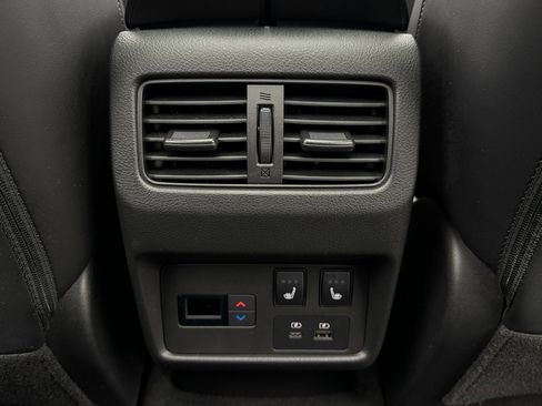 Used 2023 Nissan Rogue Platinum w/ Platinum Premium Package image 21