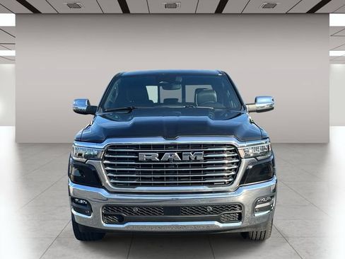 Used 2025 RAM 1500 Laramie AWD/4WD image 9