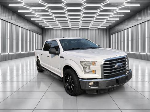Used 2016 Ford F150 XLT w/ Equipment Group 302A Luxury RWD image 2