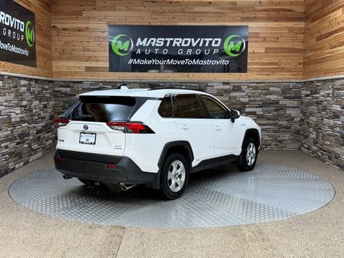 Used 2020 Toyota RAV4 XLE image 9