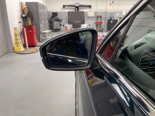 Used 2018 Volkswagen Tiguan SE w/ Panoramic Sunroof Package AWD/4WD image 15