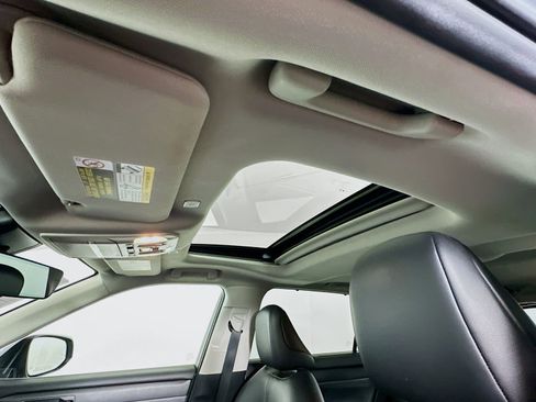 Used 2023 Toyota Highlander XLE FWD image 22