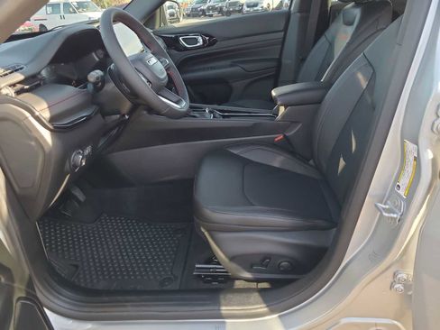 New 2026 Jeep Compass Trailhawk w/ Sun, Sound & Navigation Group image 19