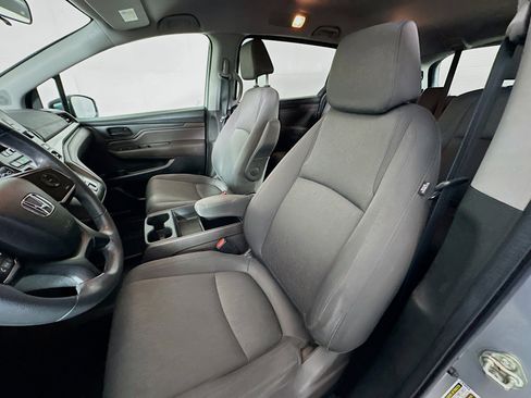 Used 2019 Honda Odyssey LX image 13