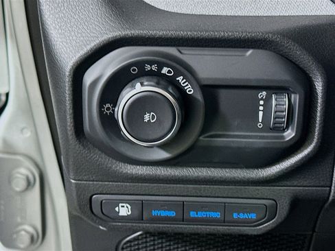 Used 2024 Jeep Wrangler Sport S image 17