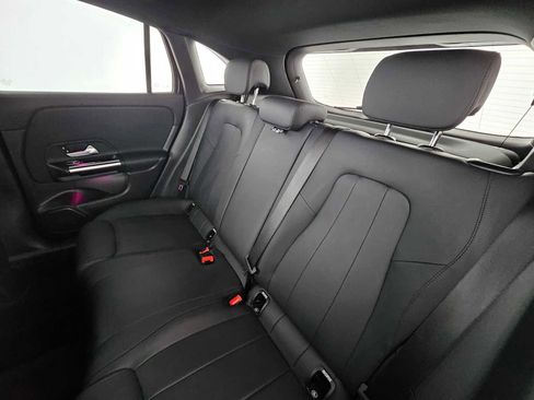 Certified 2025 Mercedes-Benz GLA 250 image 18