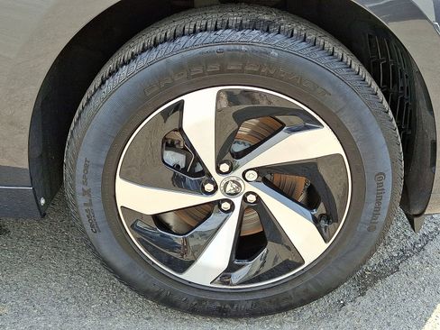 Certified 2025 Jaguar F-PACE R-Dynamic S image 12