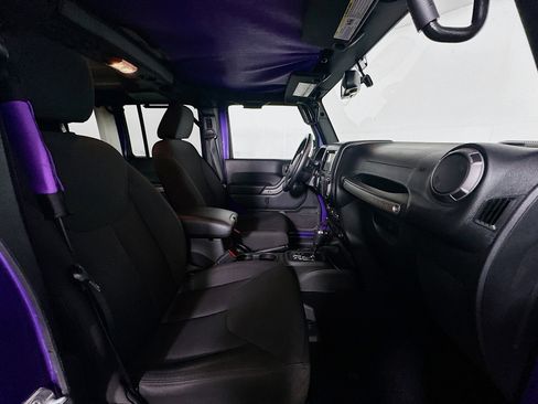 Used 2018 Jeep Wrangler Unlimited Sport S AWD/4WD image 28