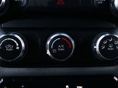 Used 2021 RAM 1500 Big Horn image 41