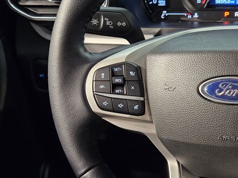 Used 2023 Ford Explorer XLT w/ Equipment Group 202A RWD image 27
