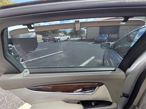 Used 2013 Cadillac XTS Platinum image 34