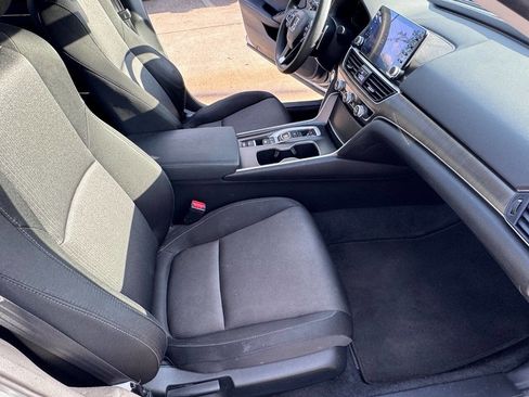 Used 2021 Honda Accord Hybrid image 14
