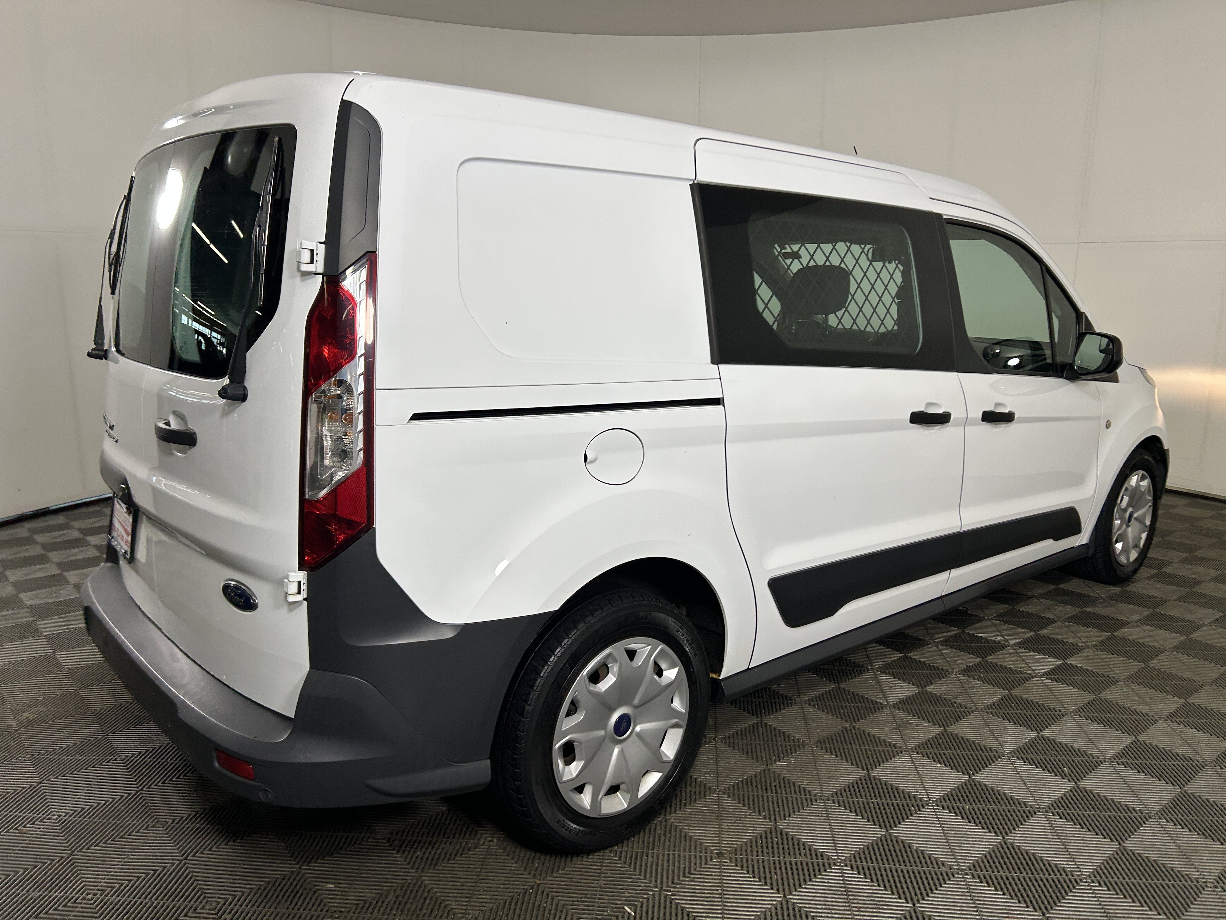 Used 2018 Ford Transit Connect XL FWD image 5