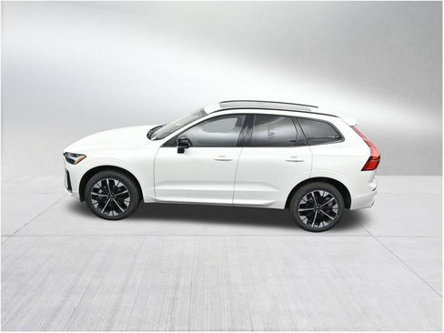New 2026 Volvo XC60 B5 Plus AWD/4WD image 14
