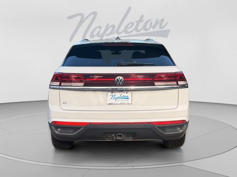 Used 2025 Volkswagen Atlas Cross Sport SE FWD image 4
