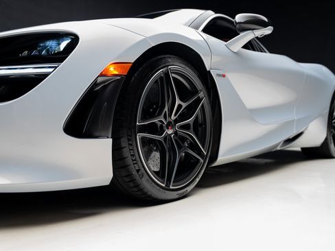 Used 2018 McLaren 720S image 61