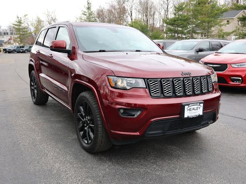 Used 2020 Jeep Grand Cherokee Altitude image 1