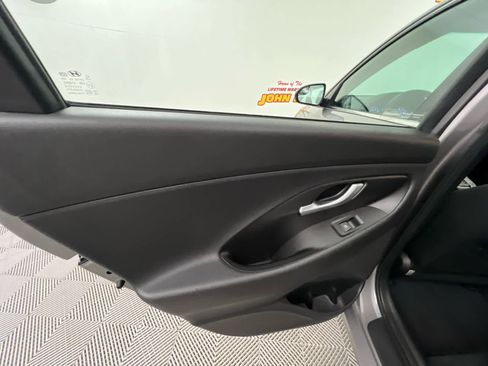 Used 2020 Hyundai Elantra GT image 25